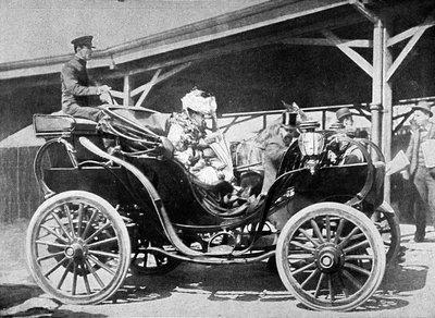 Electrically Powered Luxury Car of the Latest Construction by Unbekannt Unbekannt